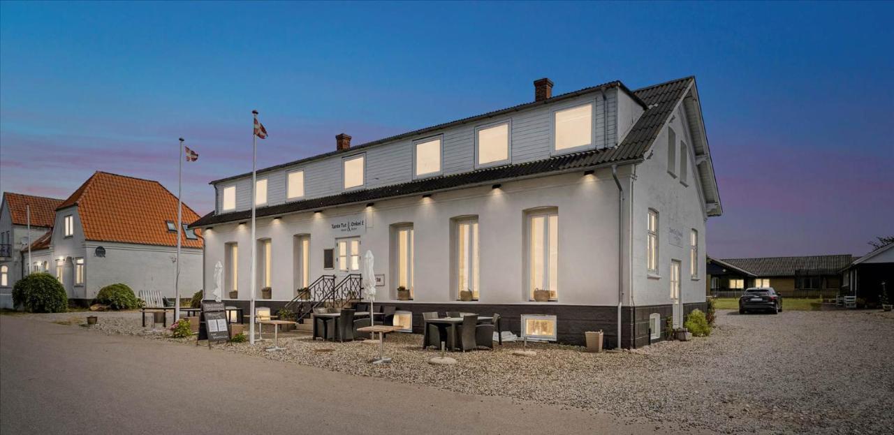 Tante Tut & Onkel E - B & B - Hotel Kolby Kas Екстер'єр фото